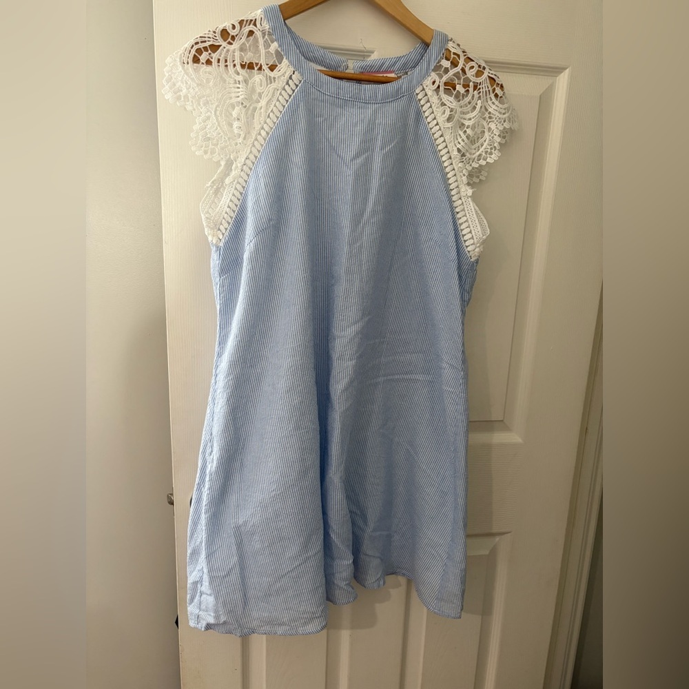 ANDREE BY UNIT Blue and White Lace Dress